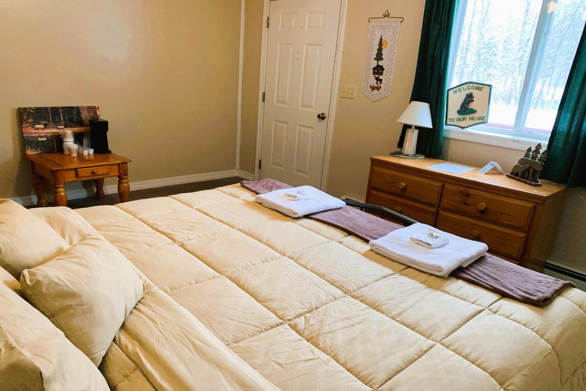 Love Hotels St John River By Oyo At Fort Kent Me Saint John Plantation Exterior photo